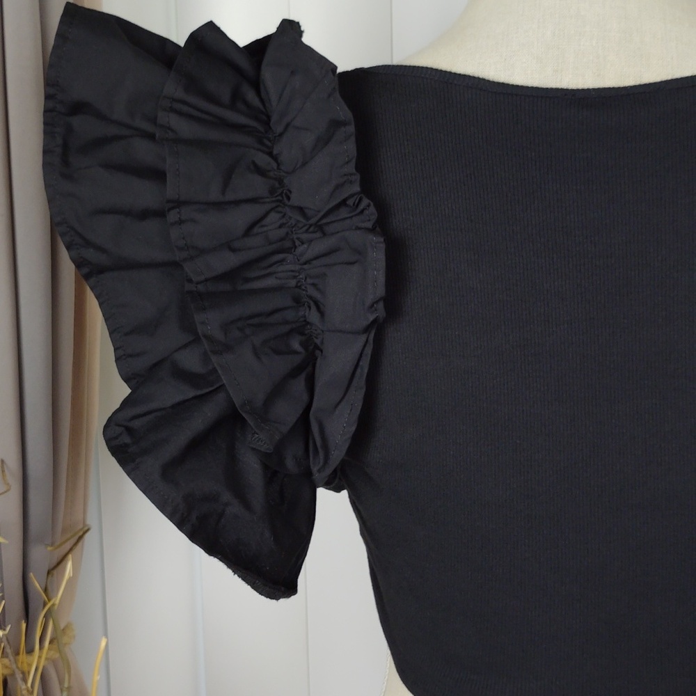 Zara Black Stretch Ruffled Sleeves Top. - Picture 7 of 14